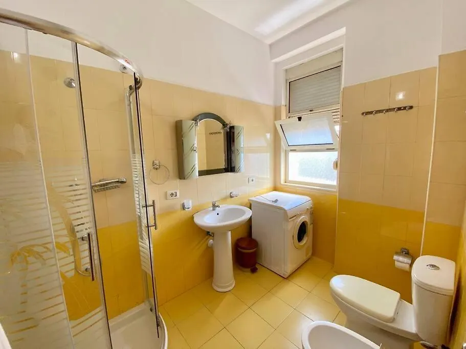 Roel Apartments Shkodra Center 0*, Shkoder Albania